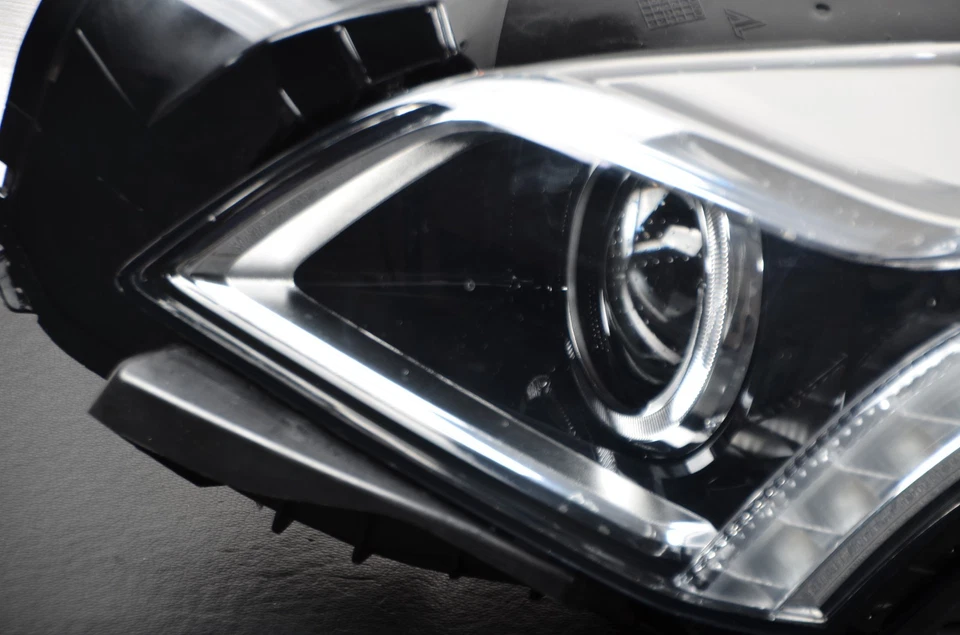 2015-2019 Cadillac CTS Headlight Xenon HID LH Left Driver Side Side OEM - Image 3 of 4