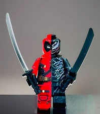 #0141 - Deadpool / Venom Suit