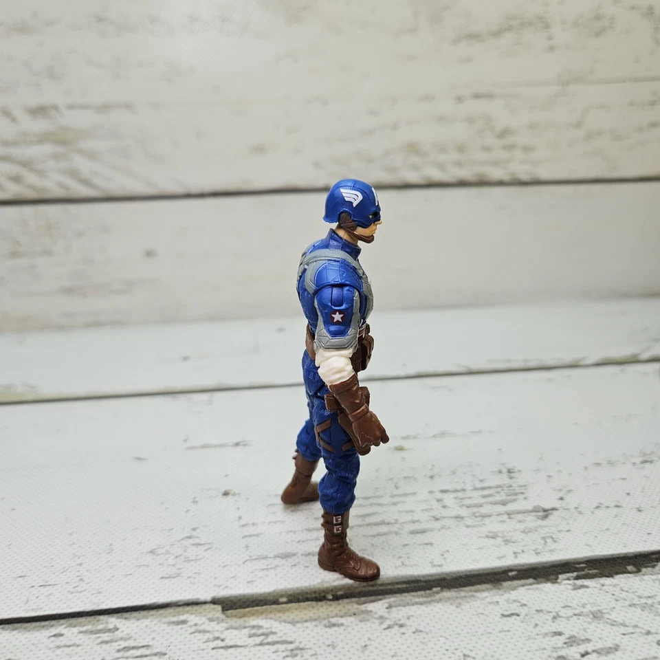 Figura Hasbro Marvel Capitán América Primer Vengador Capitán América 2011 3,75" Foto 4 de 4