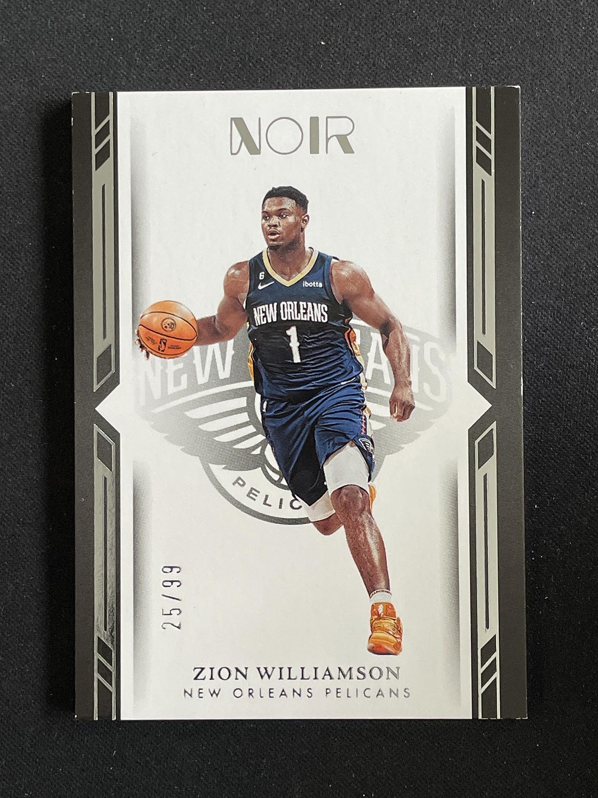 Zion Williamson 2022-23 Panini Noir Icon Edition /99 #87
