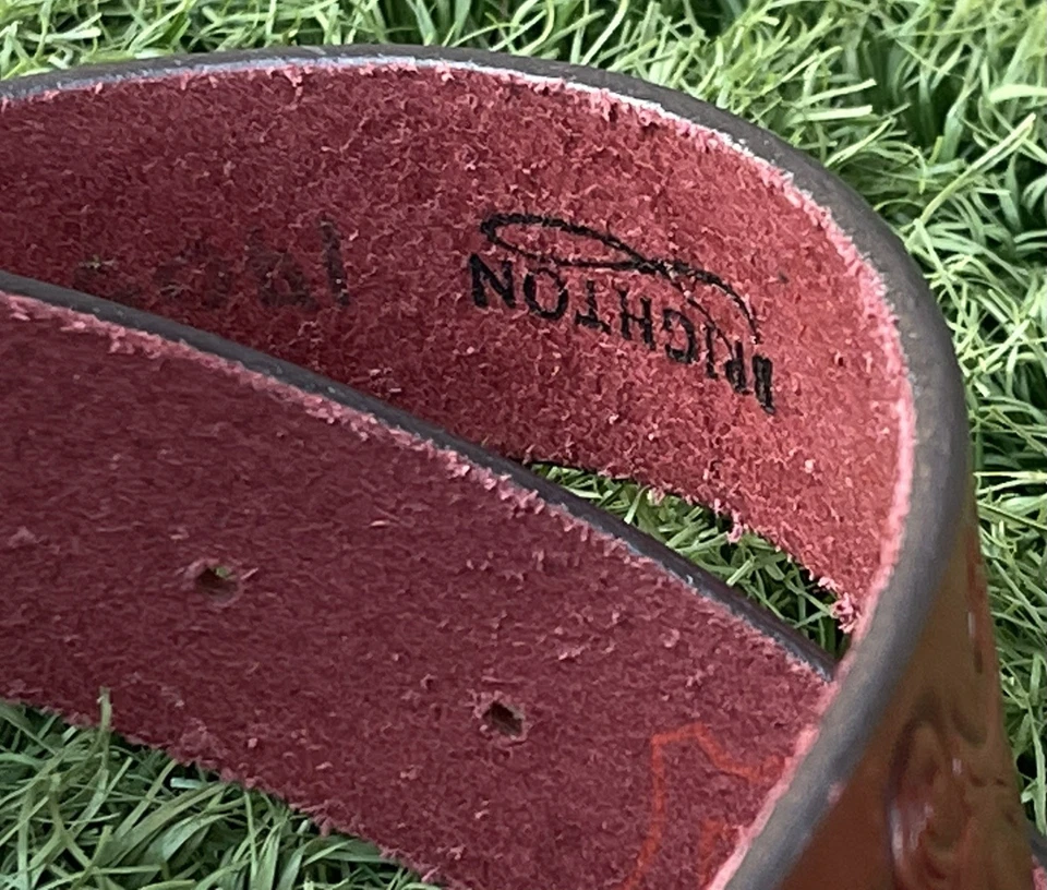 "Cinturón de cuero marrón mecanizado Brighton 28"" nuevo stock antiguo de colección hebilla corazón plateado" Foto 2 de 4