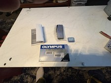 Olympus D1000 Voice Recorder Good Condition - Silver W/ Box 2mb SD Card.