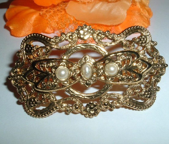 Vintage Exquisite Golden Art Nouveau White Pearl Floral 3