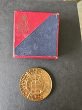 Queen Elizabeth II Coronation 1953 Gold Plated Commemorative Souvenir Coin Token