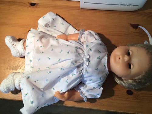 Tiny tears doll 1960s 16D with newly made outfit - Picture 6 of 7