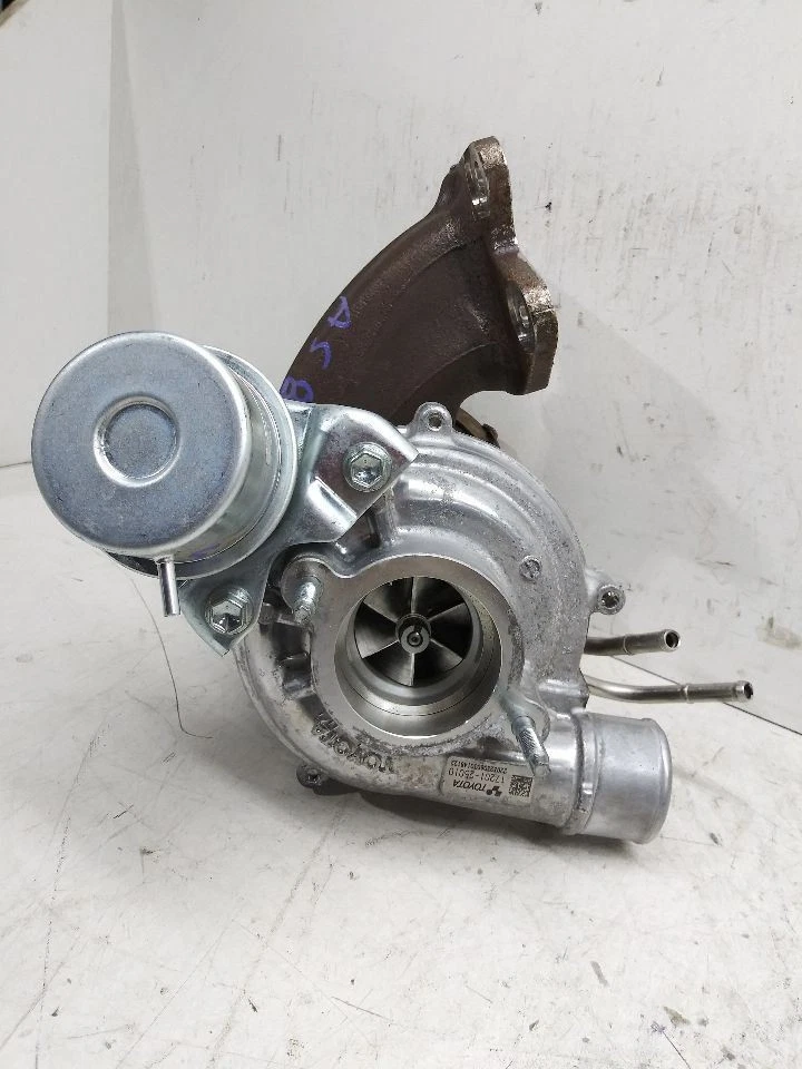 2023  Toyota Highlander OEM turbo charger unit 2.4 awd 1720125010  6k miles  - Image 3 of 4