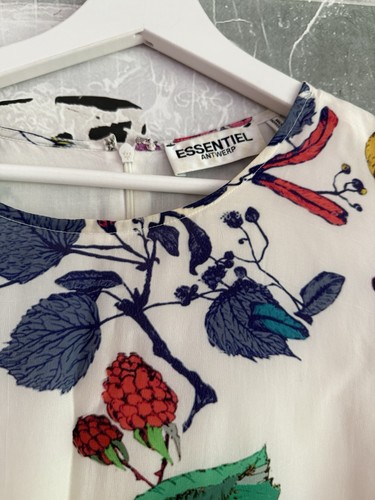 Extravagantes Designer Kleid in bester Qualität - Wie Neu! - Bild 2 von 4