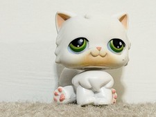 Hasbro Littlest Pet Shop LPS 15 White Persian Cat Kitten Green Eyes 2004