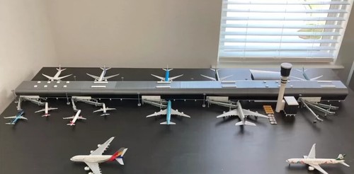 Terminal aeroportuale modulare stampato in 3D 1/400, modello possibile mezza larghezza - Foto 3 di 11