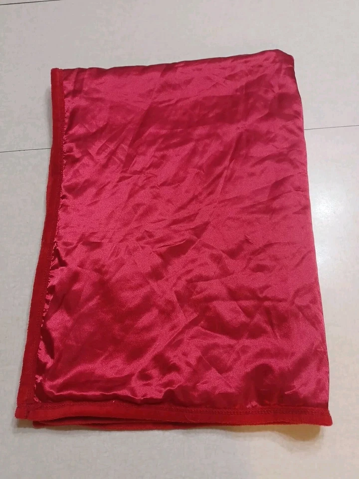 Manta de Navidad Baby Essentials rojo polar satinado Santa reno Foto 4 de 4