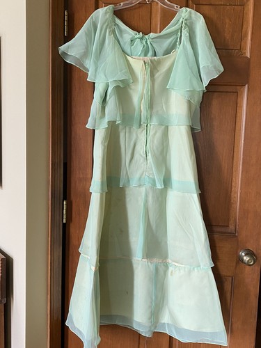 Vintage Bridesmaid Dresses from the 60’s Lot Of 5 - Picture 11 of 11