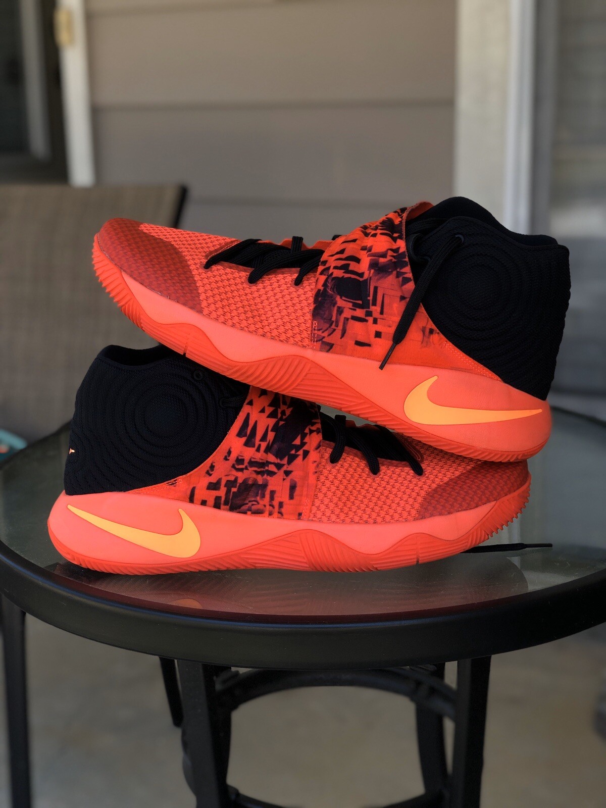 nike kyrie 2 inferno