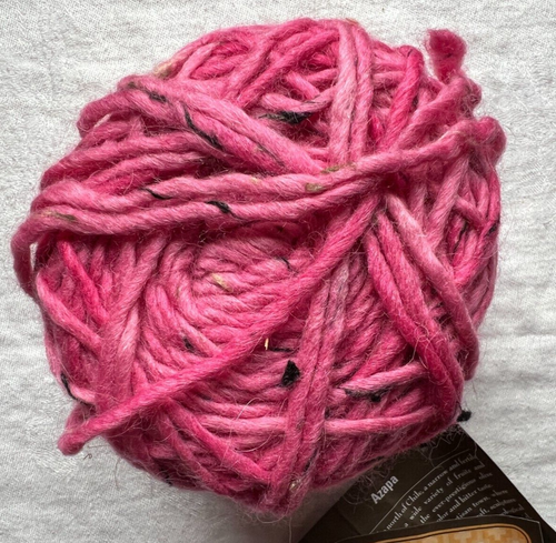 Araucania Yarn "Azapa" - Alpaca Merino Silk with specks of Donegal -Discontinued - Picture 3 of 6