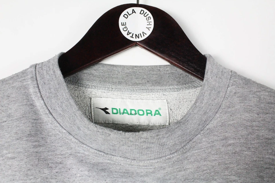 MOLETOM VINTAGE DIADORA TAMANHO M cinza anos 00 retrô logotipo grande jumper - Imagem 4 de 4
