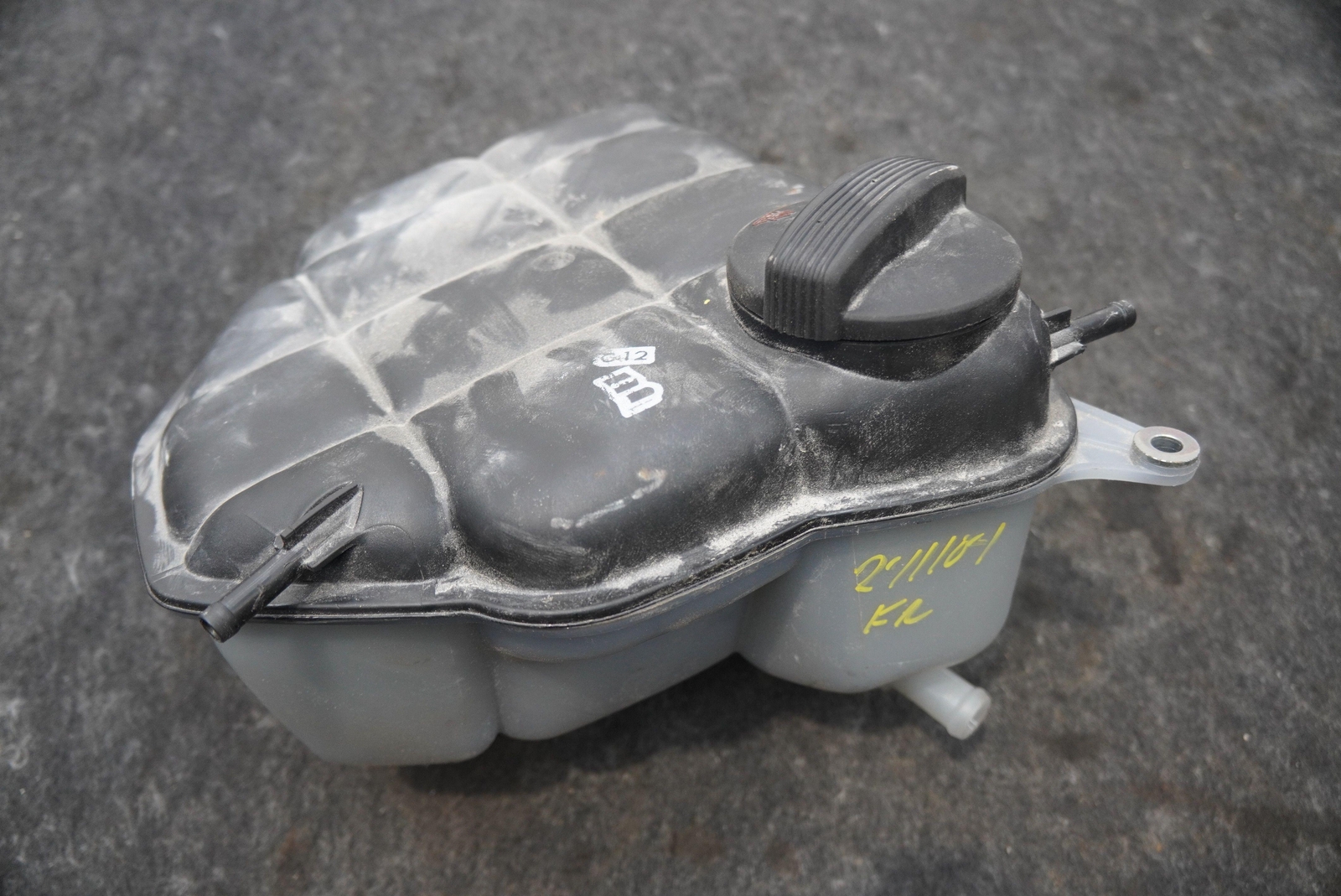 Engine Coolant Bottle Tank Reservoir 3W0121403F Bentley Flying Spur 2006-13+