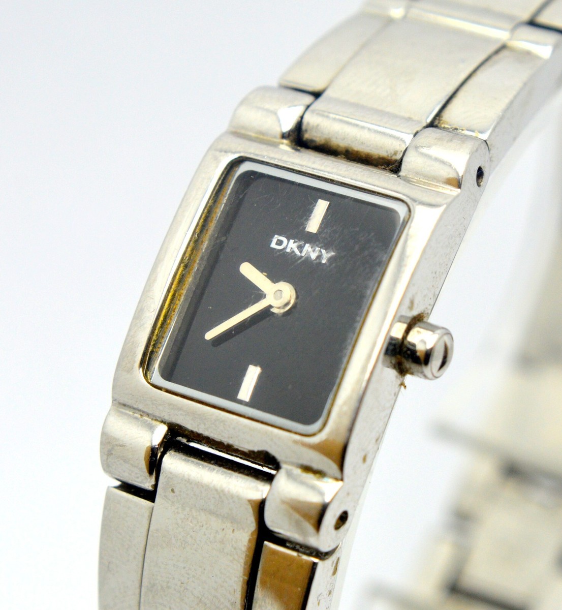 DKNY BRANDED LADIES QUARTZ WATCH BRACELET