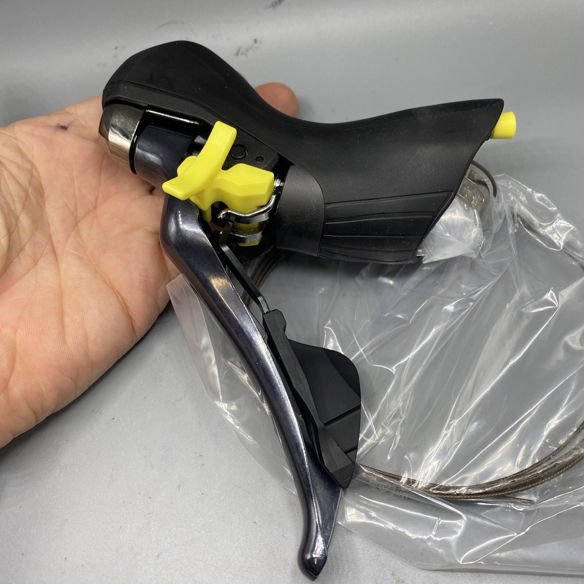 Shimano Ultegra 8025 Right Rear 11 Speed Shifter 8020 Series Shimano Ultegra 8025 Right Rear 11 Speed Shifter 8020 Series