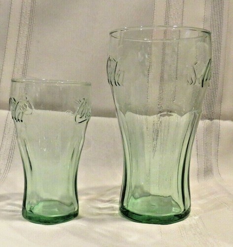 Juego De Colección De 2 Vasos Coca-Cola Verde Guijarro Transparente - 6" y 4 1/2" - Imagen 5 de 8