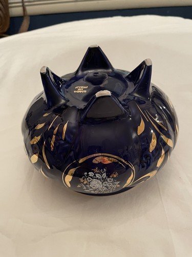 Italian Porcelain Vase Footed Cobalt Blue Artistic Gold & White Floral Trim 6” - Picture 9 of 12
