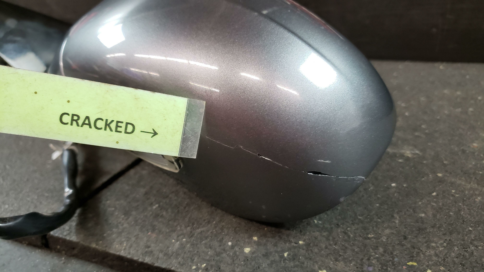 2005 MASERATI QUATTROPORTE DRIVER LEFT SIDE VIEW DOOR MIRROR, GRAY, CASE CRACKED