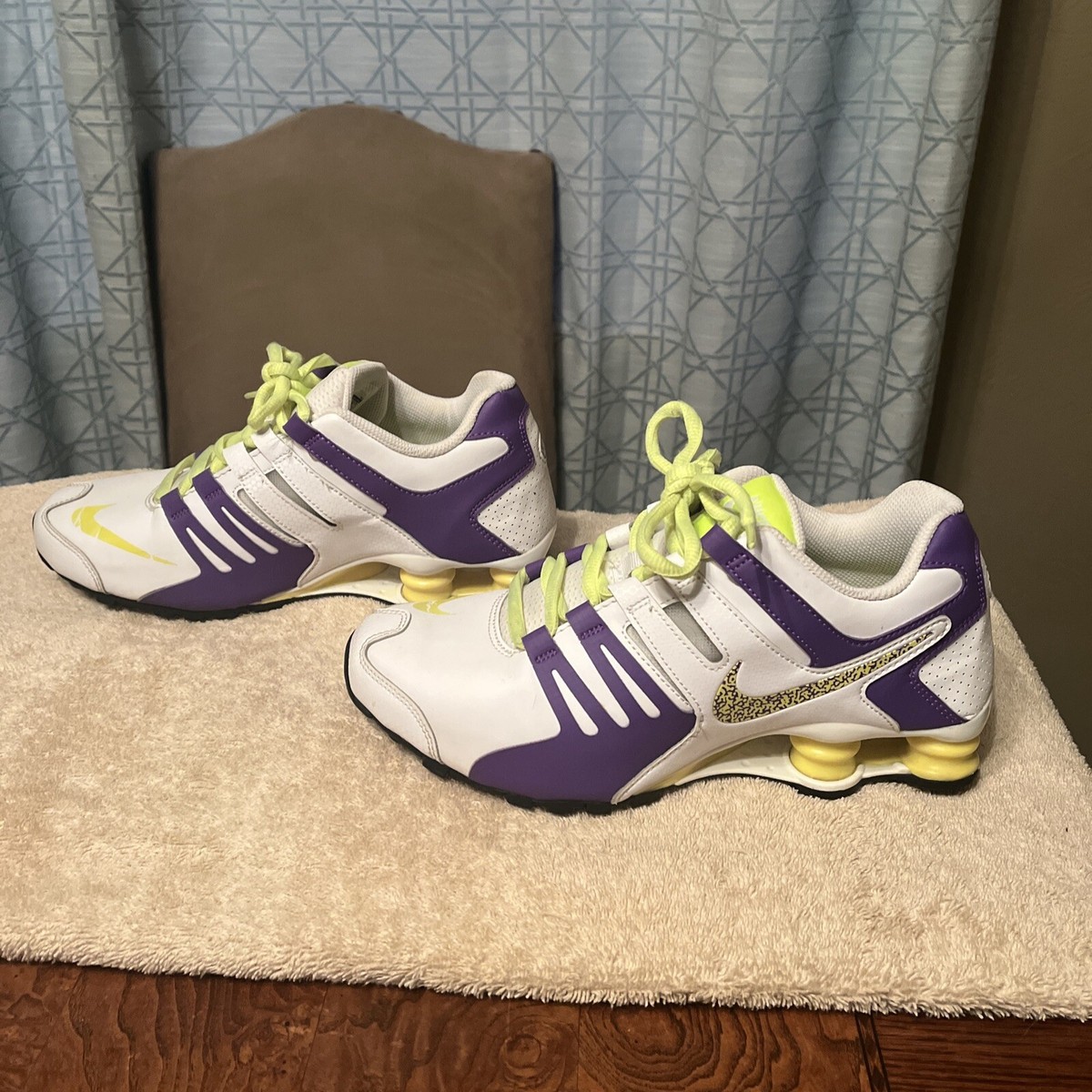 Nike Womens Shox Current Running Shoes White Purple Volt