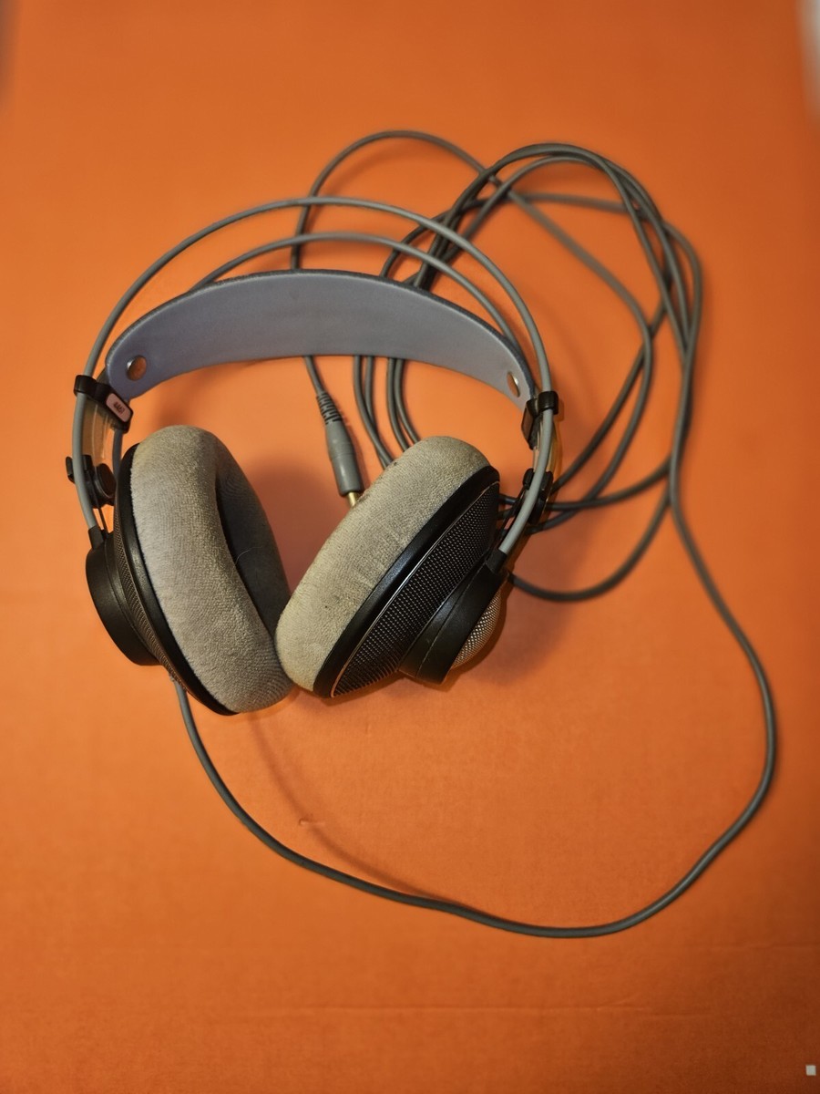 AKG k601 Headphones | Black | Over the Ear | 3.5mm Jack AKG k601 Headphones | Black | Over the Ear | 3.5mm Jack