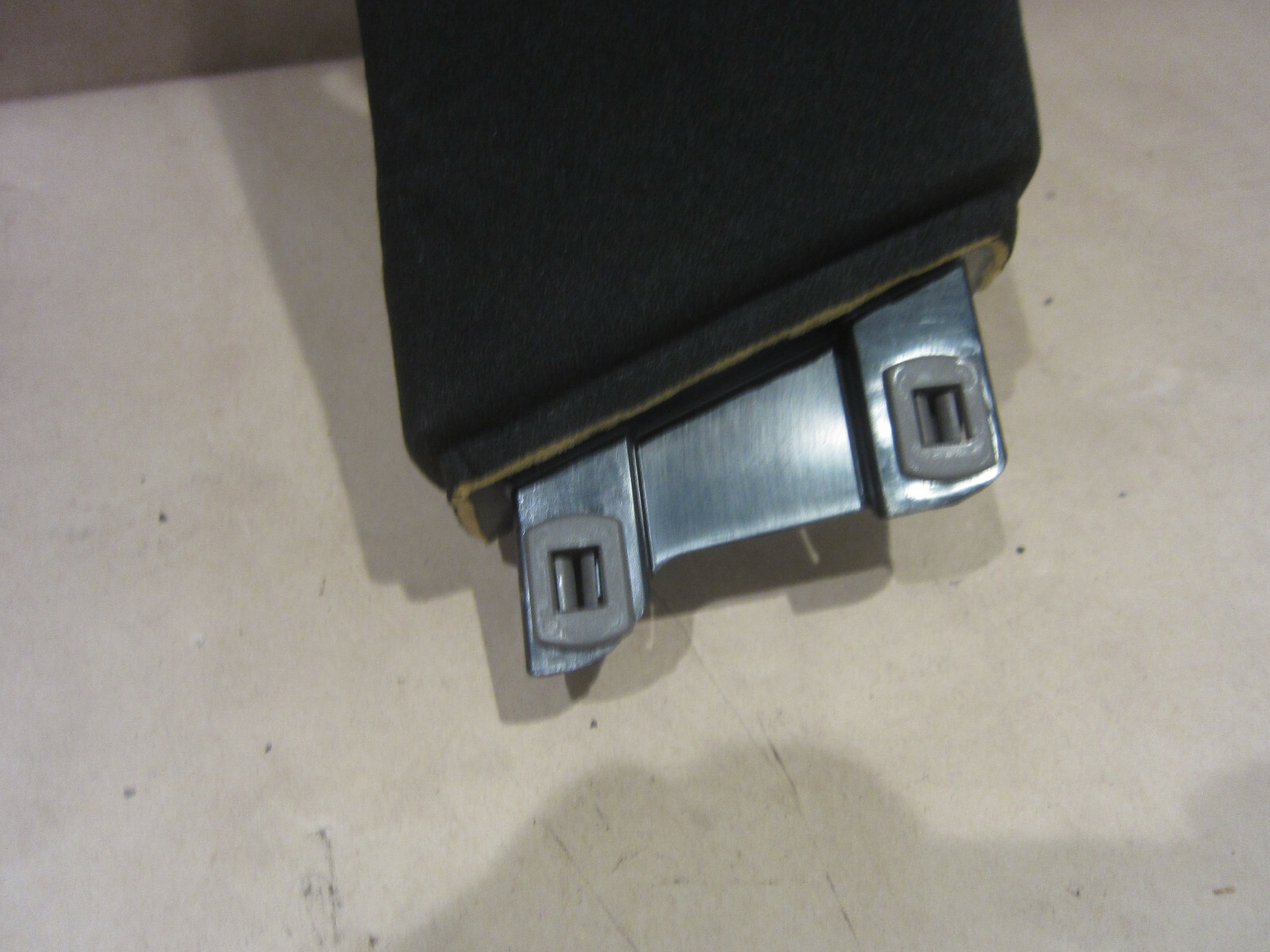 Maserati Quattroporte 2005+ - RH   Upper B-Pillar Cover / Trim - Black  67200700