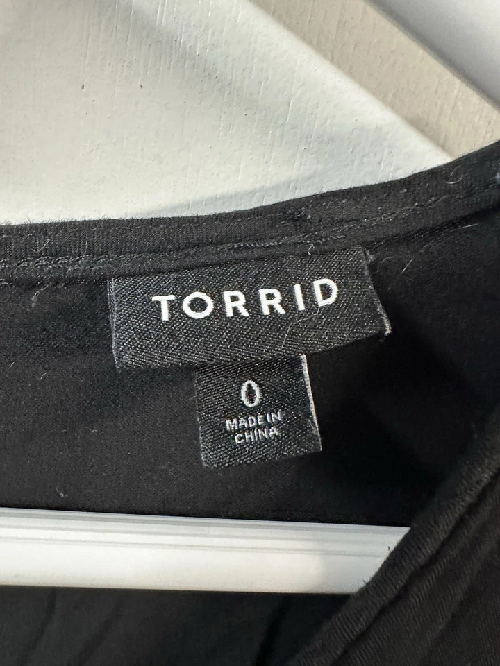 Pantalones Cortos Torrid Mameluco Talla 0 Negro Naranja Estampado Mezcla Rayón Elastizados Florales Foto 2 de 4