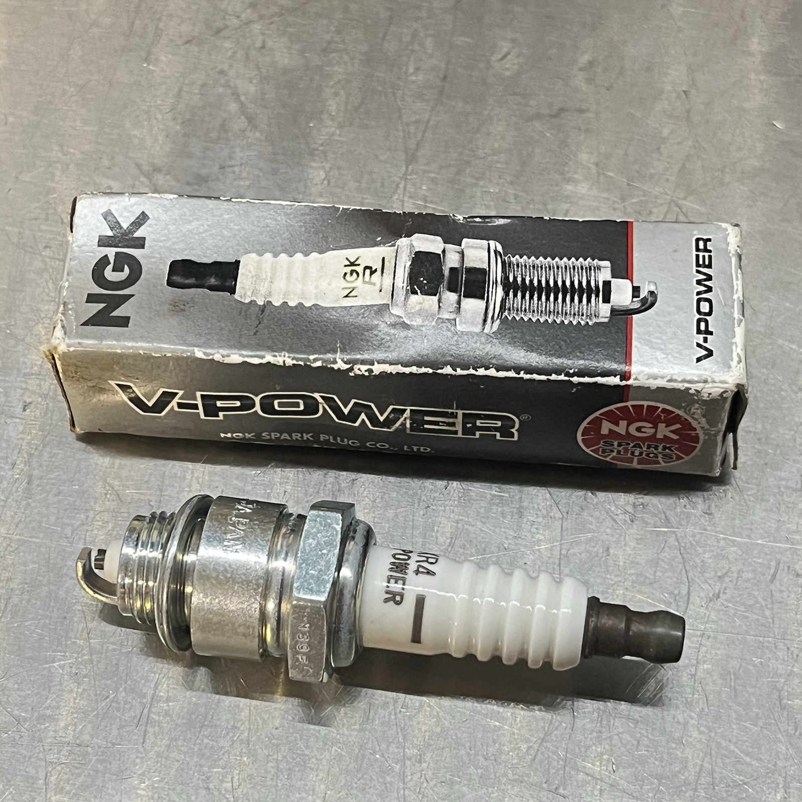 NGK XR4/5858 V-Power Premium Power Spark Plug NEW