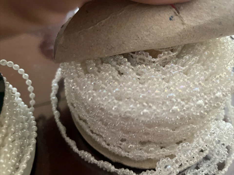 Lote de 2 cuentas de perlas cadena suministros artesanales boda. Diseño de flores y perlas. Foto 3 de 4