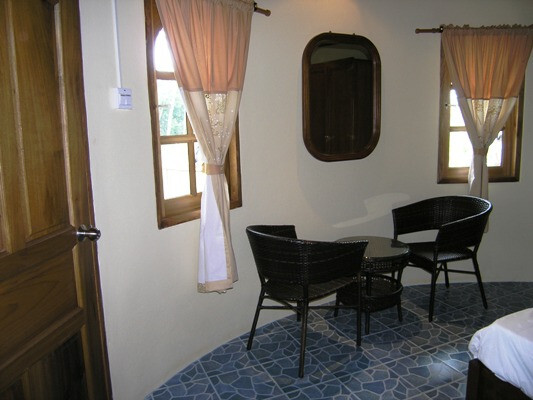 Picture 4 of 5