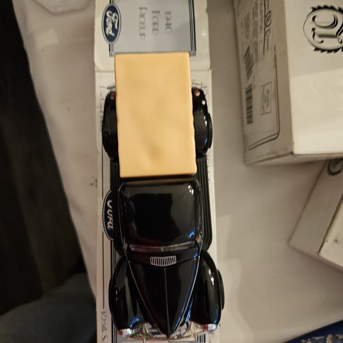 Liberty 1940 Ford Pickup Super Bell Axle CO Diecast 1:25 Coin Bank Black - Picture 5 of 7