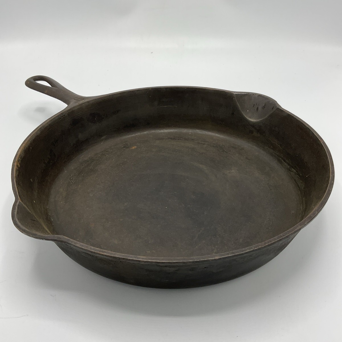 Vintage Griswold Cast Iron Skillet Size 9 Erie PA Skillet 710 AX