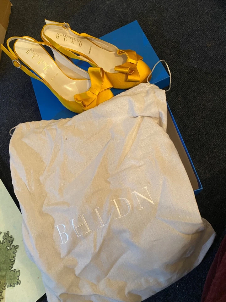 Tacones de boda Anthropologie BHLDN Something Bleu amarillos talla 7 1/2 USADOS UNA VEZ Foto 2 de 4