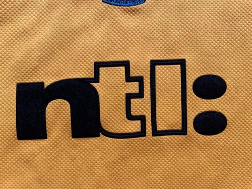 Newcastle Goalkeeper Shirt 2001 -02 (excellent) Small Boys 128 - Picture 4 of 6