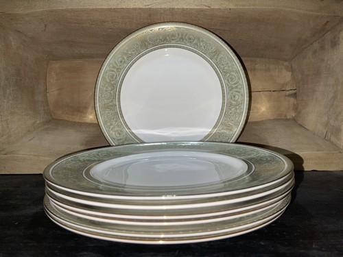 Royal Doulton English Renaissance Pattern Dinner Plates (7) - Picture 2 of 3