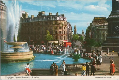 Trafalgar Square Fountains London England Double Bus Chrome Vintage Post Card