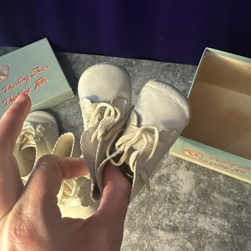 Vintage Darling Shoes for Darling Tots Size 1 White Baby Shoes Box 2 Pair Inside - Picture 5 of 7