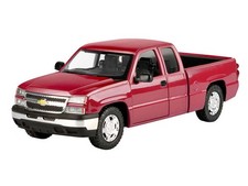 2006 Chevrolet Silverado 1500 Red Diecast 1:25 Scale Model - Motormax 79393MRD