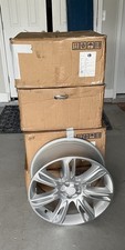 4 20inch 9.5 Range Rover Rims Will Also Fit A Jaguar 4 20inch 9.5 Range Rover Rims Will Also Fit A Jaguar