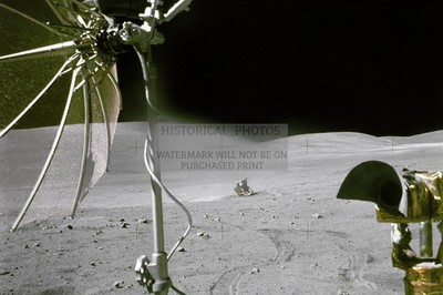 APOLLO 16 LUNAR MODULE ORION VIEWED FROM ROVER APRIL 1972 4X6 POSTCARD PHOTO