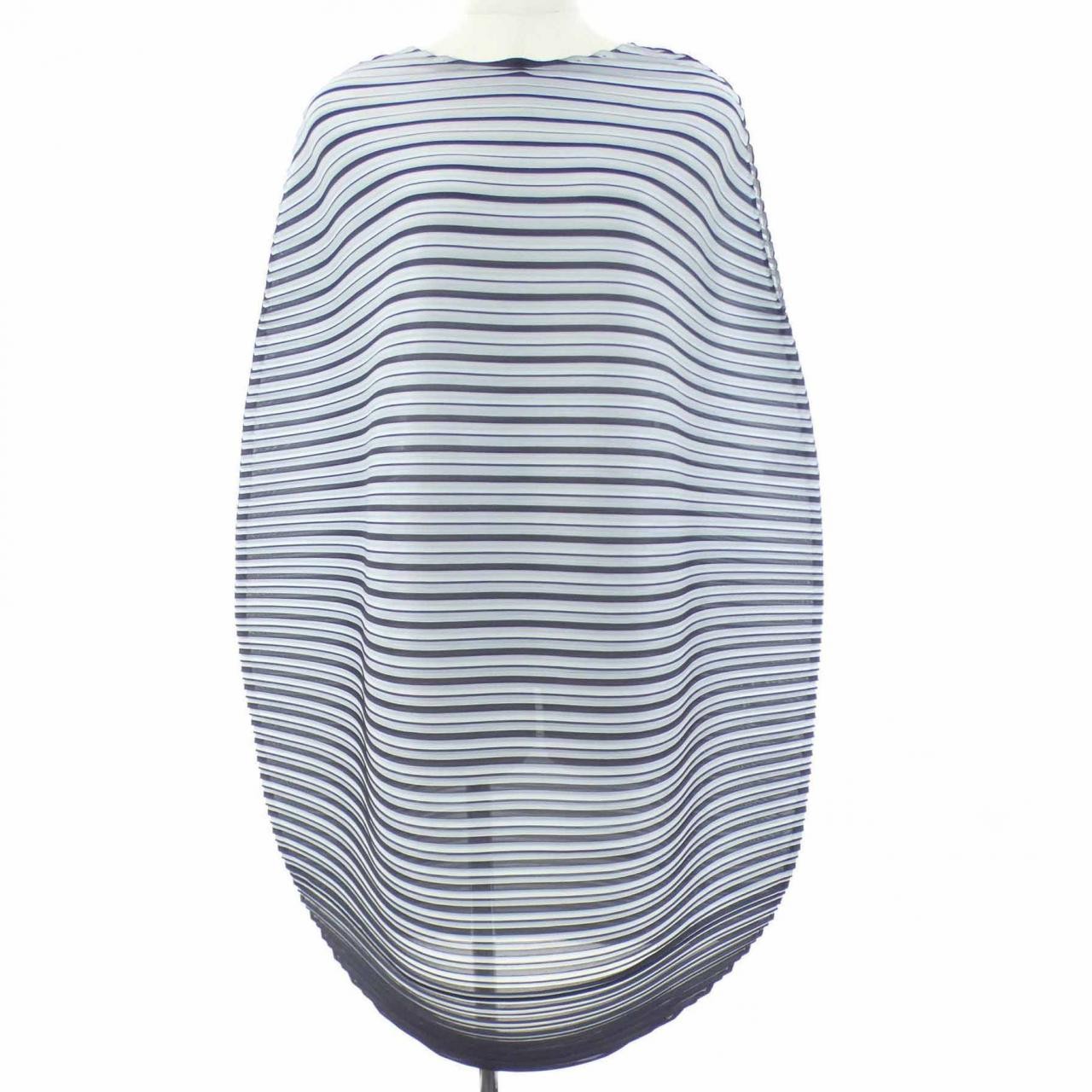 Authentic PLEATS PLEASE 2022 Circle Silhouette Bo… - image 1