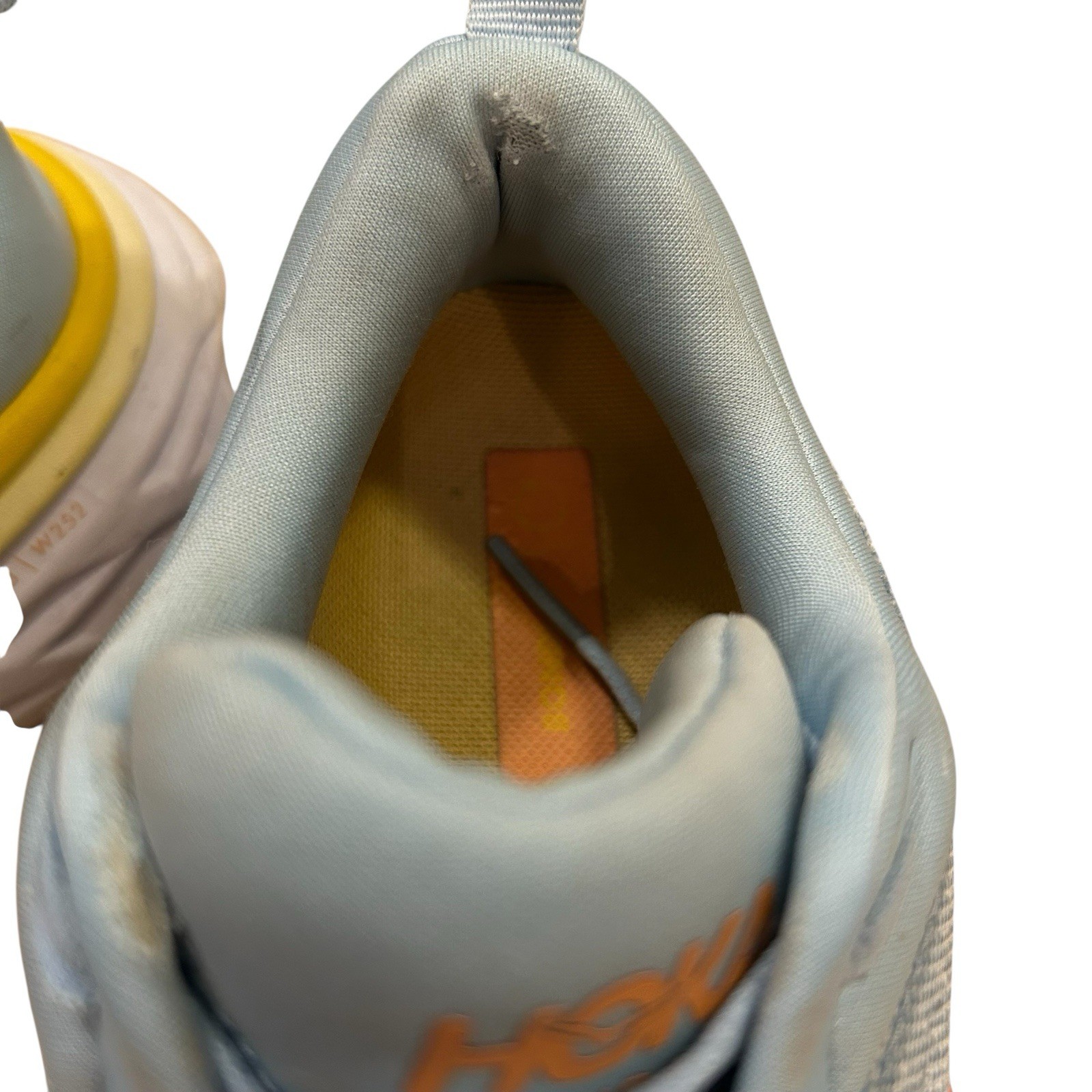 Hoka One One Shoes Womens 7B Bondi 8 Blue Yellow Running 1127952 SSCA Flaws thumbnail 4