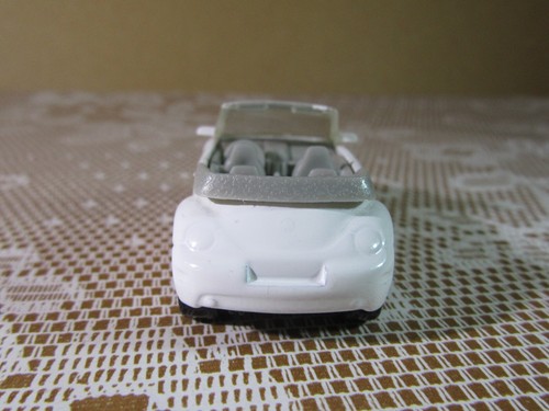 572Z Matchbox 3410EA Chine VW Concept Beetle Cabriolet 1999 Blanc Coca Cola 1:61 - Imagen 6 de 7
