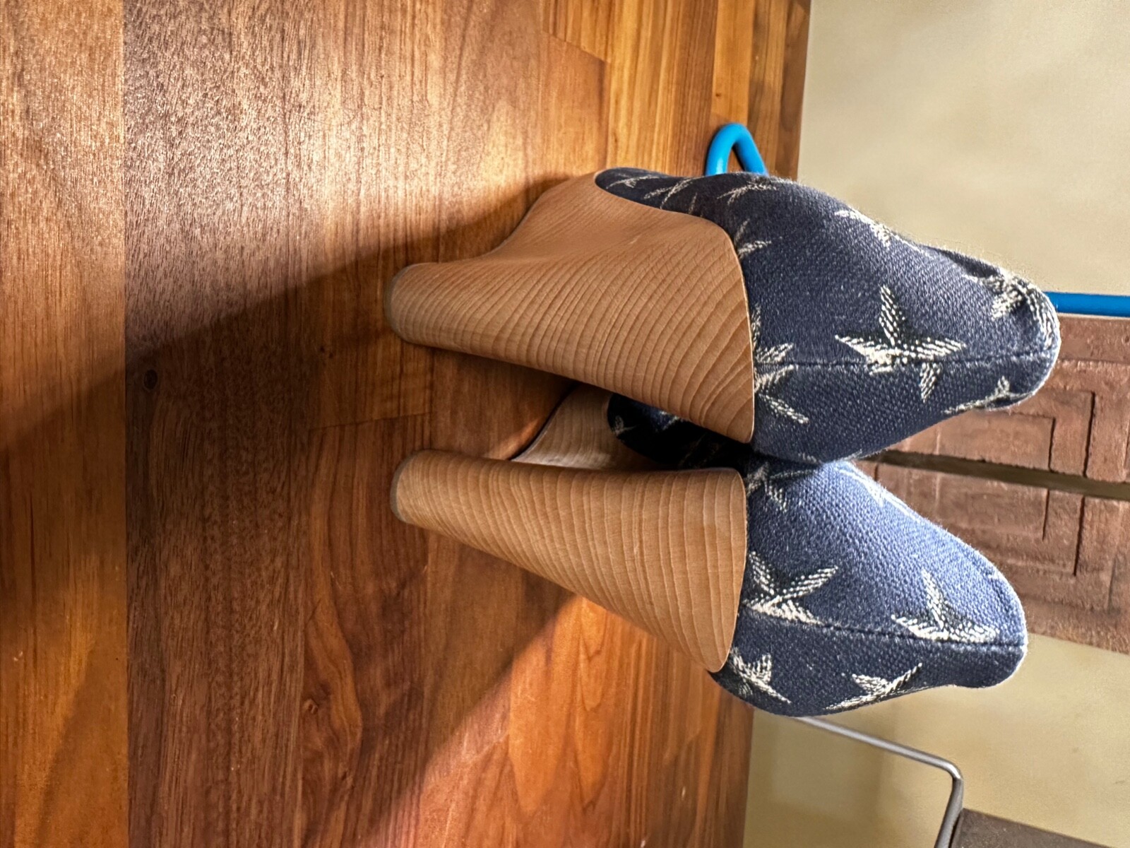 SAINT LAURENT Ysl blu navy con zeppi stampa a stella 40 1 2