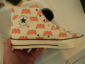 batman chuck taylors