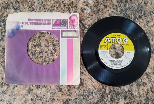 THE BEE GEES COUNTRY WOMAN/HOW CAN YOU MEND A BROKEN HEART, ATCO RECORDS 45RPM. - Picture 6 of 10