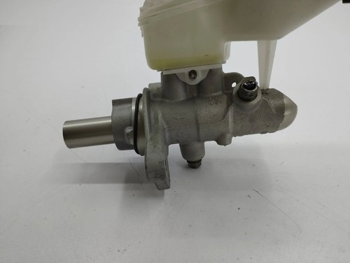 Audi A3 8Y 2021 Master Brake Cylinder 0204839697 AMD166468 - Picture 4 of 6