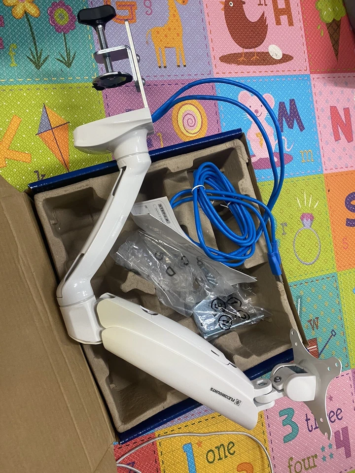 FLEXIMOUNTS Dual Monitor Desk Mount M06, fits 10" - 27" screens - Image 3 of 4