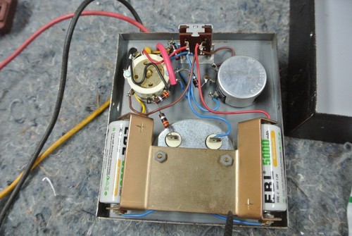 Sencore TR 115 Transistor Tester - Picture 3 of 3